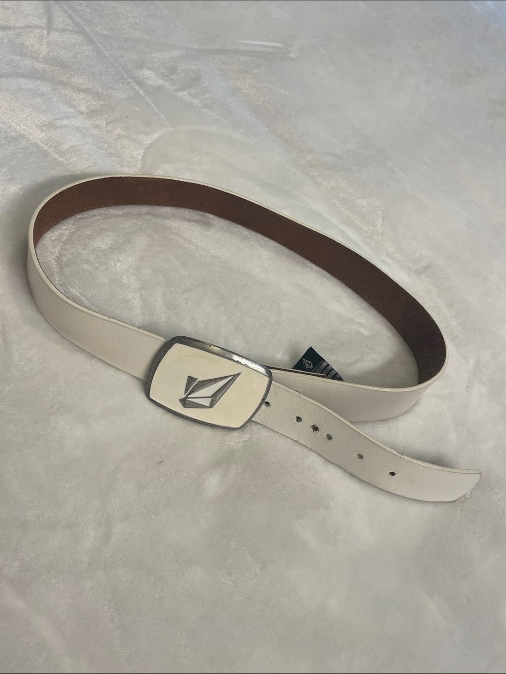 Volcom Men's Half Stone White Leather Belt with Logo Buckle